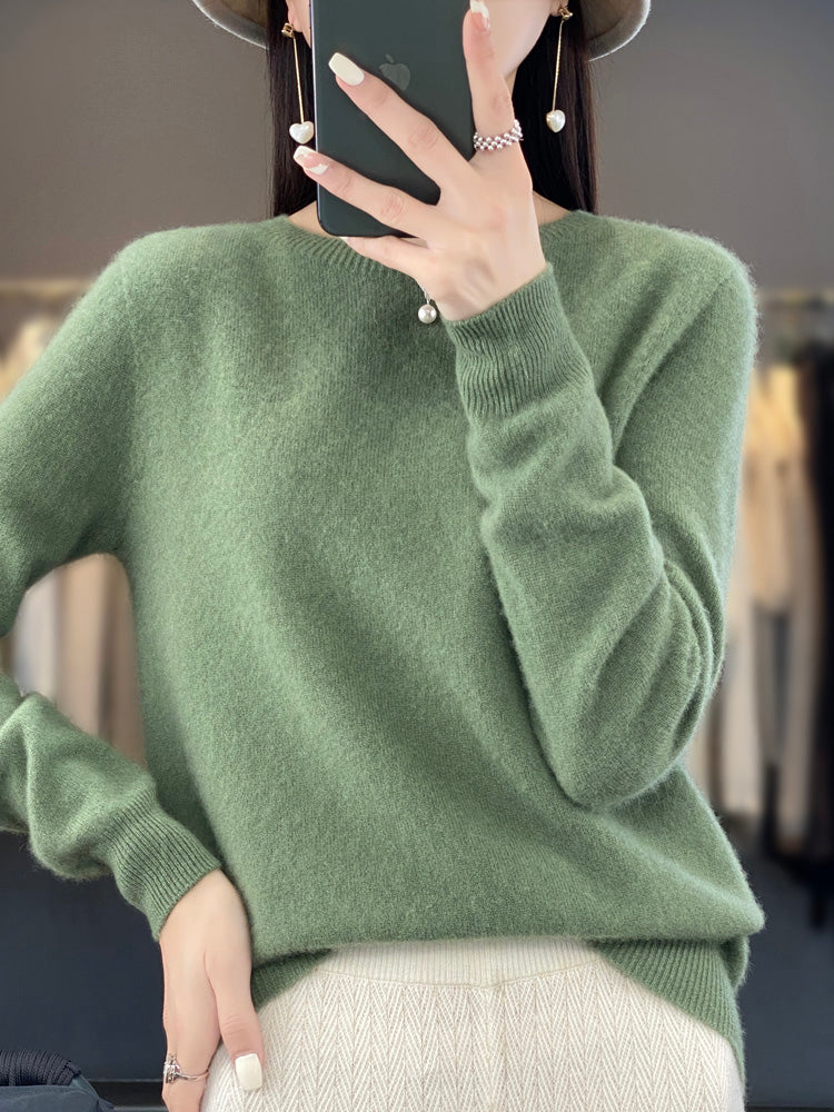 Anette - Warm sweater for cold days